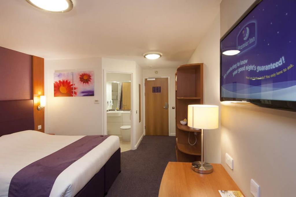 Holiday Inn Newcastle City Newcastle upon Tyne Exterior photo